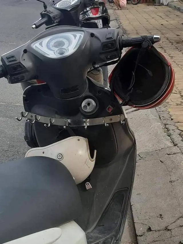 Benda nyeleneh di sepeda motor. (Brilio)
