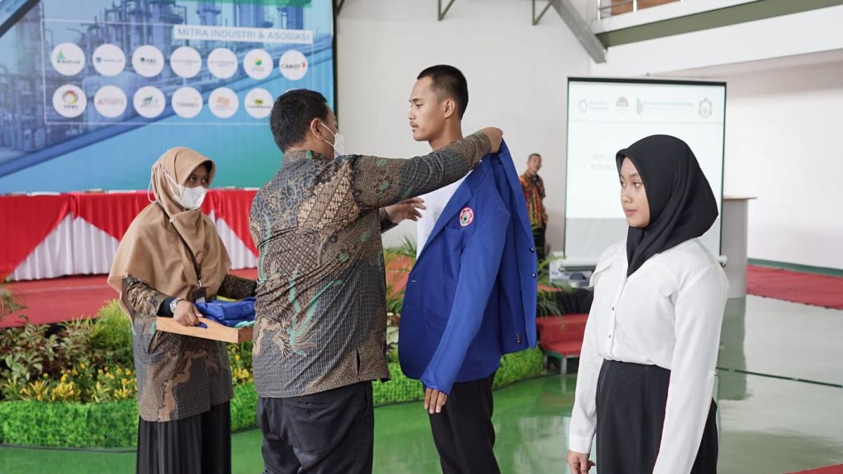 Industri Petrokimia di Banten Butuh 2.800 Tenaga Kerja - Vimarsana News