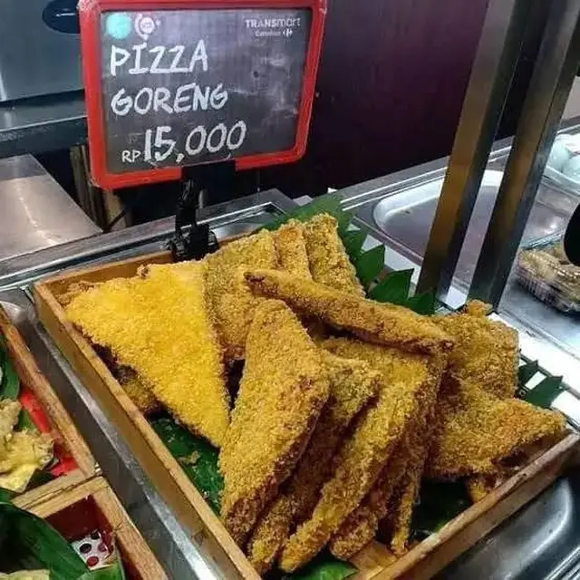 7 Potret Absurd Aksi Penjual Gorengan yang Bikin Heran