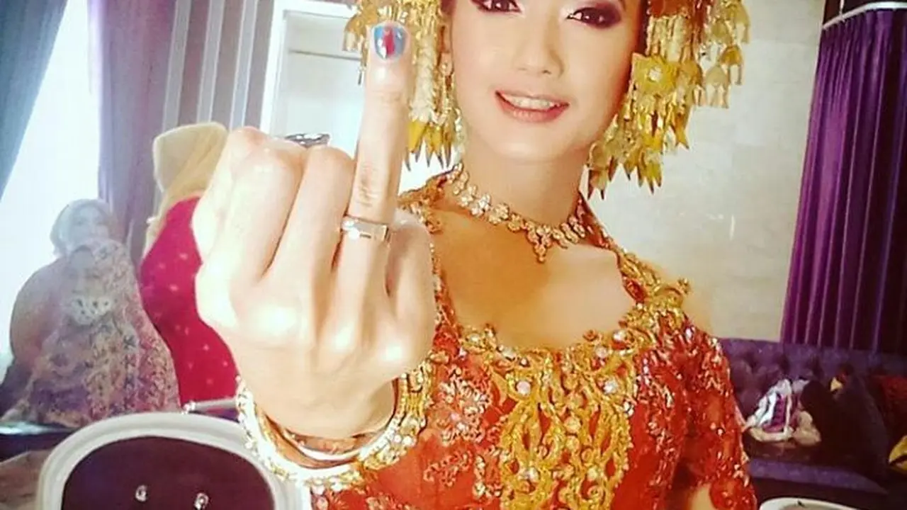 [Bintang] Revi Mariska