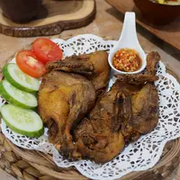 Ilustrasi bebek goreng/copyright shutterstock.com/Mitna Maimunah