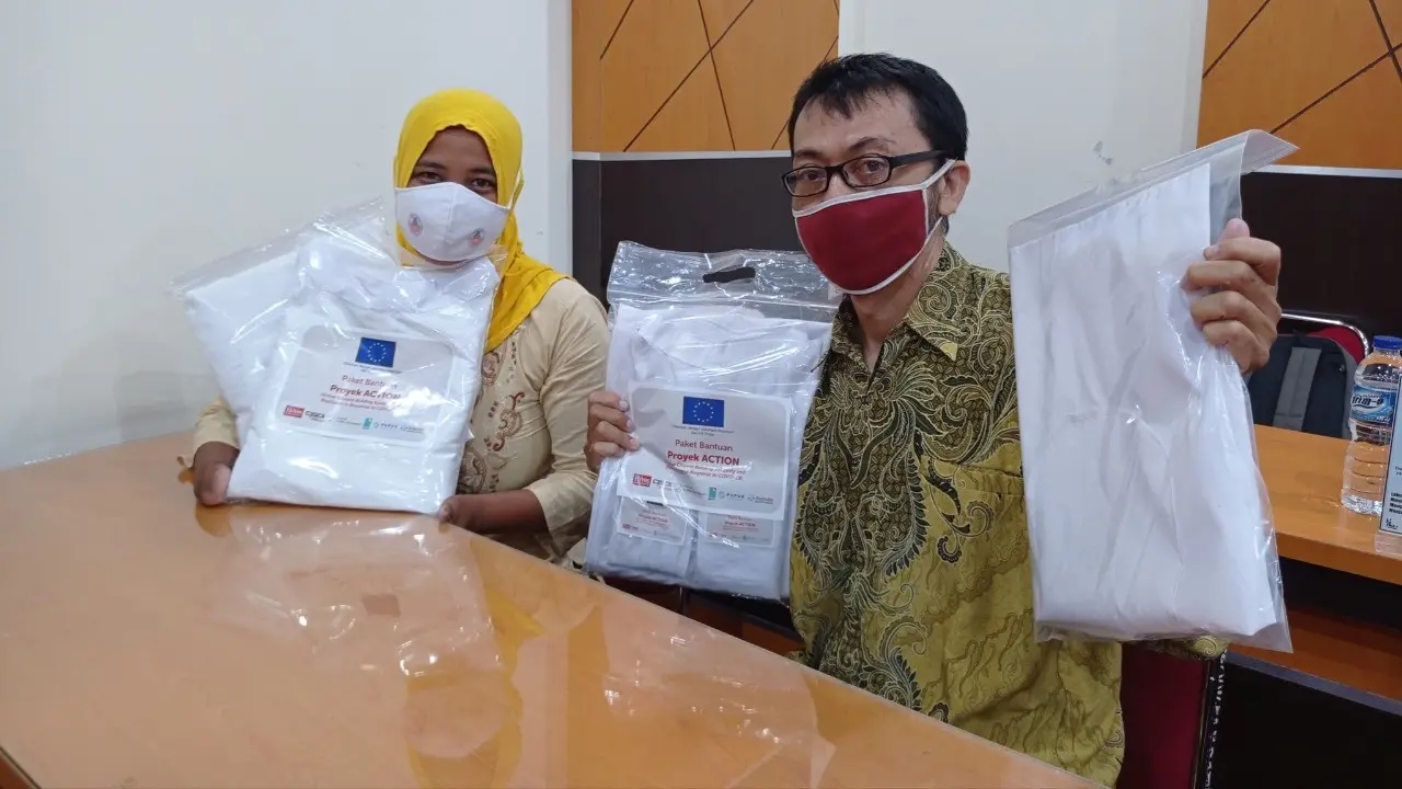 Pelatihan pembuatan APD