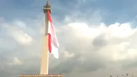 Bendera Merah Putih Terbesar di Dunia Dikibarkan di Monas