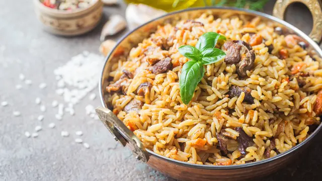 ilustrasi nasi cokelat/shutterstock