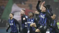 1. Inter Milan - Klub asal kota Milan ini sedang mengirimkan 26 pemain nya  ke klub lain dengan status pinjaman. Sebagian besar pemain yang dipinjamkan berusia 21 tahun ke bawah. (AP/Luca Bruno)