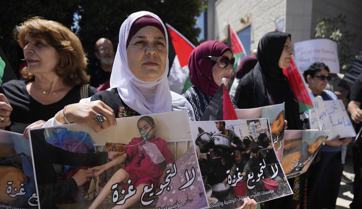 Laporan tersebut memperkirakan kelaparan akan meluas, ke wilayah-wilayah lain di Jalur Gaza, yang kini dalam blokade ketat militer Israel. (AP Photo/Nasser Nasser)