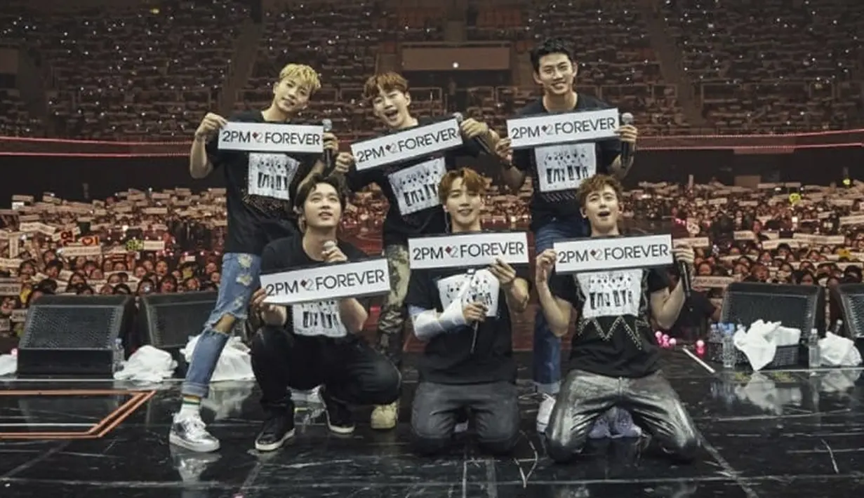 "Halo ini JYP. Kami dengan tulus mengucapkan terima kasih karena kalian sudah mendukung 2PM. Baru-baru ini ada konfirmasi spamming di akun para personel di internet," tulisnya. (Foto: soompi.com)