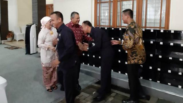 Hari Pertama Lebaran Bos Bi Gelar Open House Bisnis