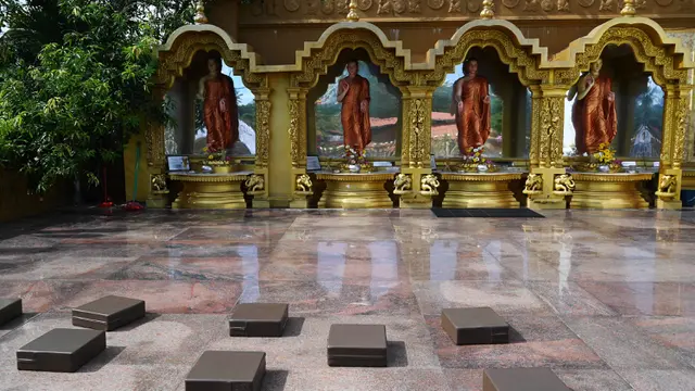 Sepinya Kuil di Sri Lanka saat Perayaan Waisak