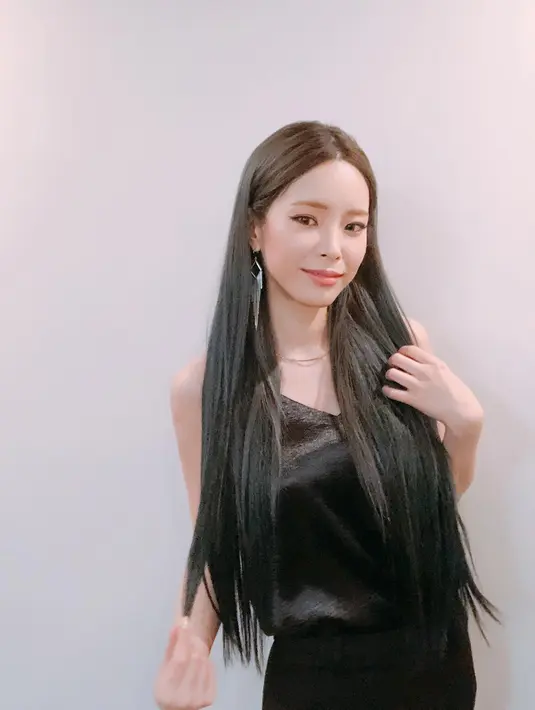 Untuk menghemat, Heize hanya membeli kotak makan siang. Satu kotak makan siang dibaginya jadi tiga bagian untuk dimakan tiga kali dalam sehari. (Foto: instagram.com/heizeheize)