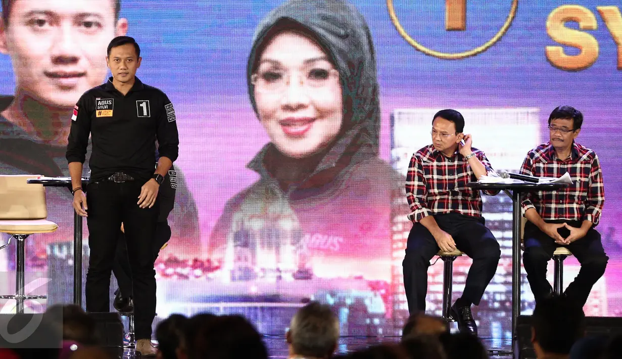 Cagub nomor 1, Agus Harimurti Yudhoyono memaparkan visi misi pada Debat Final Cagub DKI Jakarta di Bidakara, Jakarta, Jumat (10/2). (Liputan6.com/Faizal Fanani)