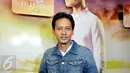 Aktor Fedi Nuril saat menghadiri press screening film terbarunya "Surga Yang Tak Dirindukan" di Jakarta, Selasa (7/7/2015). Film ini diadopsi dari novel yang berjudul sama Surga Yang Tak Dirindukan karya Asma Nadia. (Liputan6.com/Panji Diksana)