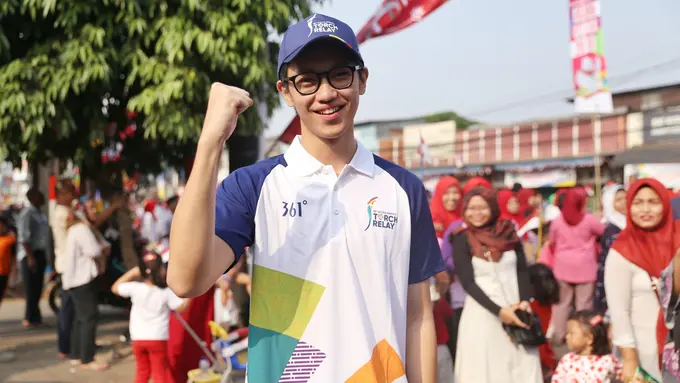 [Bintang] Brandon Salim Arak Obor Asian Games 2018