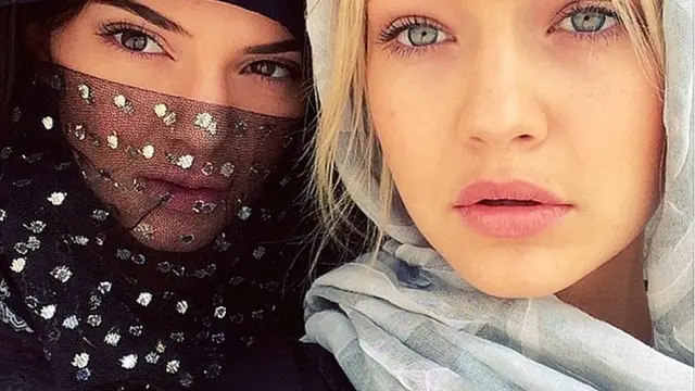 [Bintang] Kendall Jenner dan Gigi Hadid