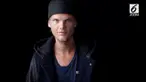 DJ Avicii dilaporkan bunuh diri dengan cara melukai dirinya sendiri menggunakan pecahan kaca.