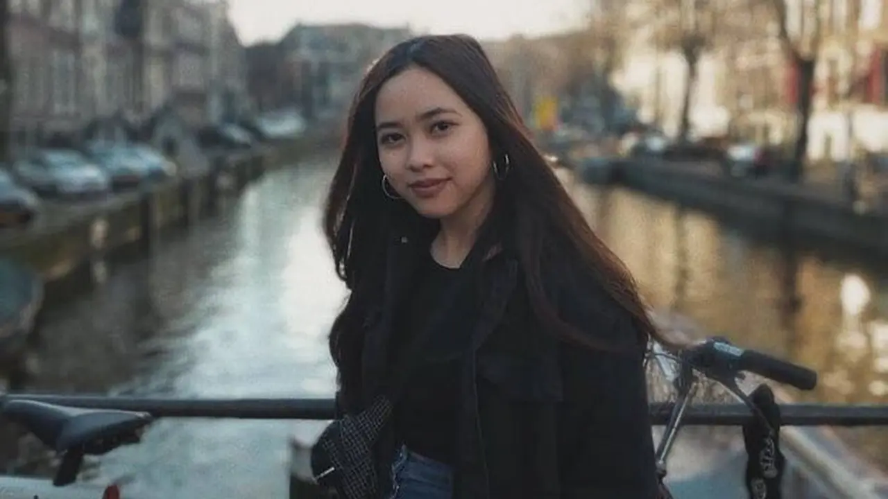 [Fimela] Isya Adinda