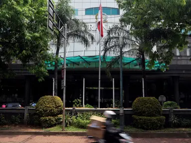 Suasana Gedung Granadi di Jalan HR Rasuna Said Kuningan, Jakarta, Rabu (21/11). Pengadilan Negeri Jakarta Selatan menyita Gedung Granadi milik Keluarga Cendana. (Liputan6.com/JohanTallo)