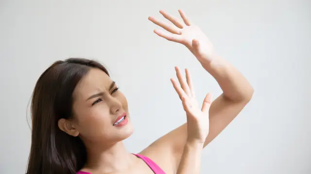 10 Penyebab Bibir Kering dan Pecah-Pecah yang Jarang Disadari Beserta Cara Mudah untuk Mengatasinya