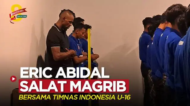 Berita video salah satu legenda Barcelona, Eric Abidal, menjalankan Salat Magrib bersama sejumlah pemain Timnas Indonesia U-16 di Musala di kawasan Jakarta Selatan, Selasa (30/5/2023).