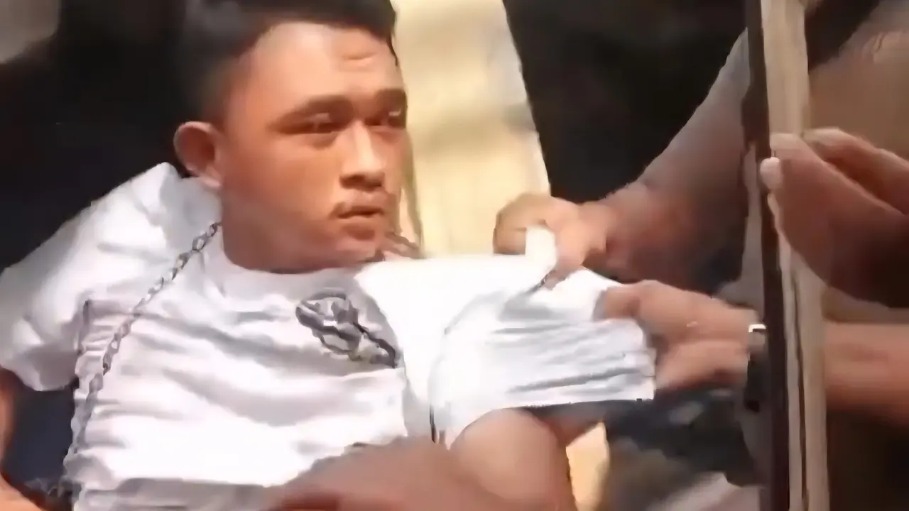 Pria di Depok ditangkap polisi saat naik angkot