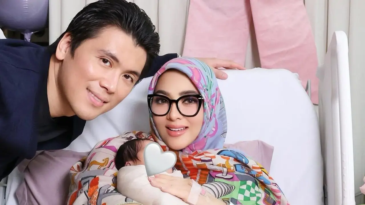 Syahrini dan Princess R (Instagram/princessyahrini)