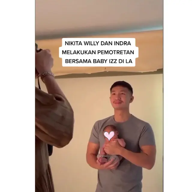 6 Pemotretan Nikita Willy dan Indra Bareng Baby Izz, Outfit Sederhana Tuai Pujian
