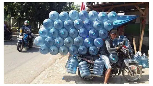 Pengendara motor (Sumber: Instagram/@/idiotikasta)