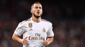 Eden Hazard - Penyerang asal Belgia ini berstatus sebagai pemain termahal dalam sejarah Real Madrid dengan banderol 115 juta euro. Mantan bintang Chelsea ini menerima upah sebesar 540 ribu euro sekitar Rp 8,7 miliar per minggu. (AFP/Oscar Del Pozo)