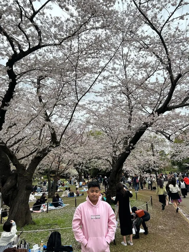 Profil Jhony Saputra Anak Haji Isam yang Diisukan Dekat dengan Happy Asmara