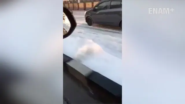 Heboh Hujan Salju di Jakarta, Ternyata Buih Limbah