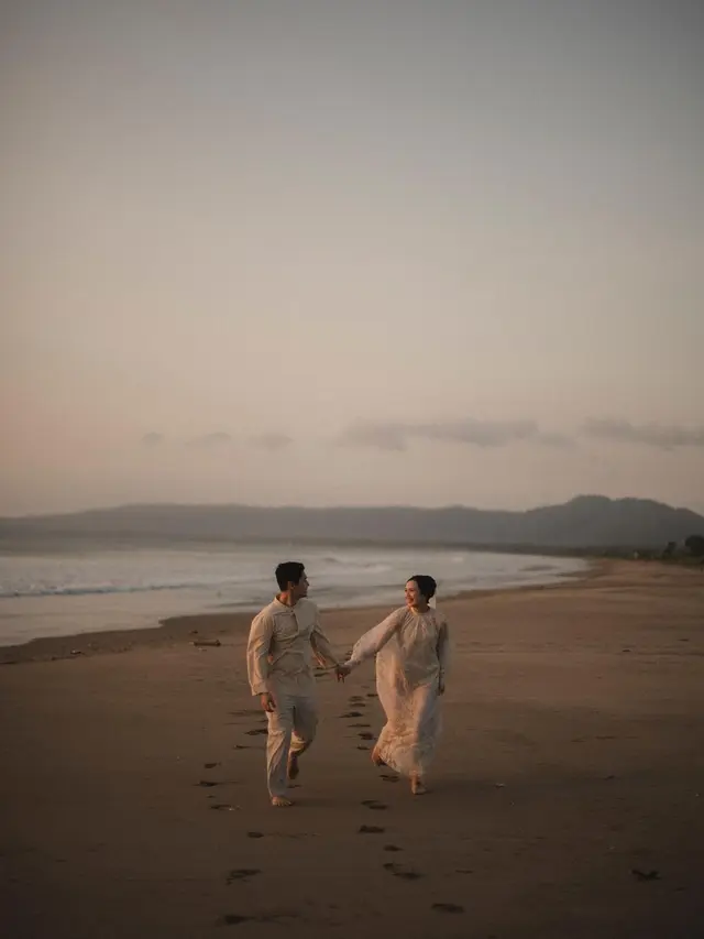 8 Potret Prewedding Beby Tsabina dan Kekasih, Tampil Bak Puteri Kerajaan