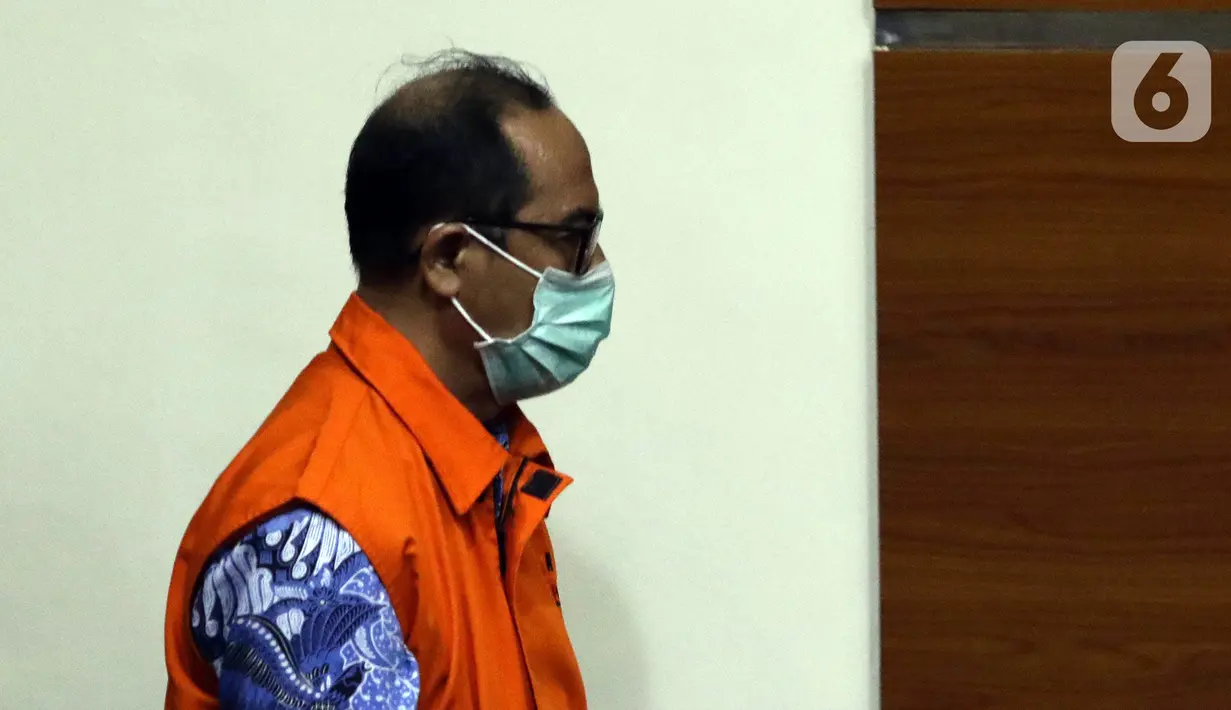 Hakim Agung, Gazalba Saleh sesaat sebelum rilis penahanan di Gedung Merah Putih KPK, Jakarta, Kamis (8/12/2022). Gazalba Saleh ditahan usai penyidik melakukan pemeriksaan. Gazalba ditahan di Rumah Tahanan (Rutan) KPK Pomdam Jaya, Jakarta Selatan, selama 20 hari ke depan. (Liputan6.com/Helmi Fithriansyah)