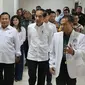 Presiden Jokowi didampingi Menhan Prabowo Subianto meninjau fasilitas Rumah Sakit Pusat Pertahanan Negara (RSPPN) Panglima Besar Soedirman di Bintaro, Jakarta, Senin (19/2/2024). (Foto: Sekretariat Presiden)