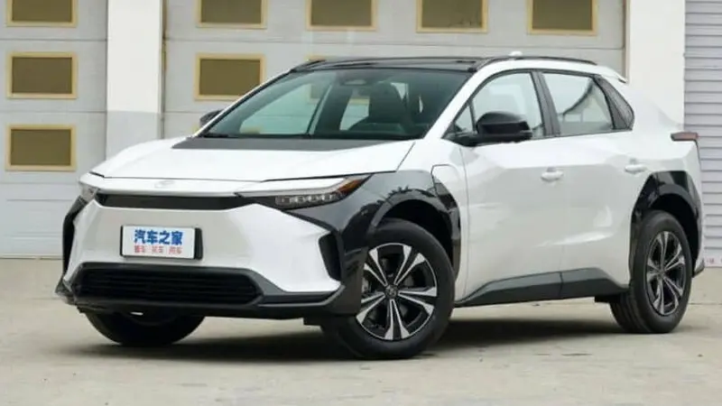 Toyota resmi merilis SUV listrik bZ4X untuk pasar otomotif Cina