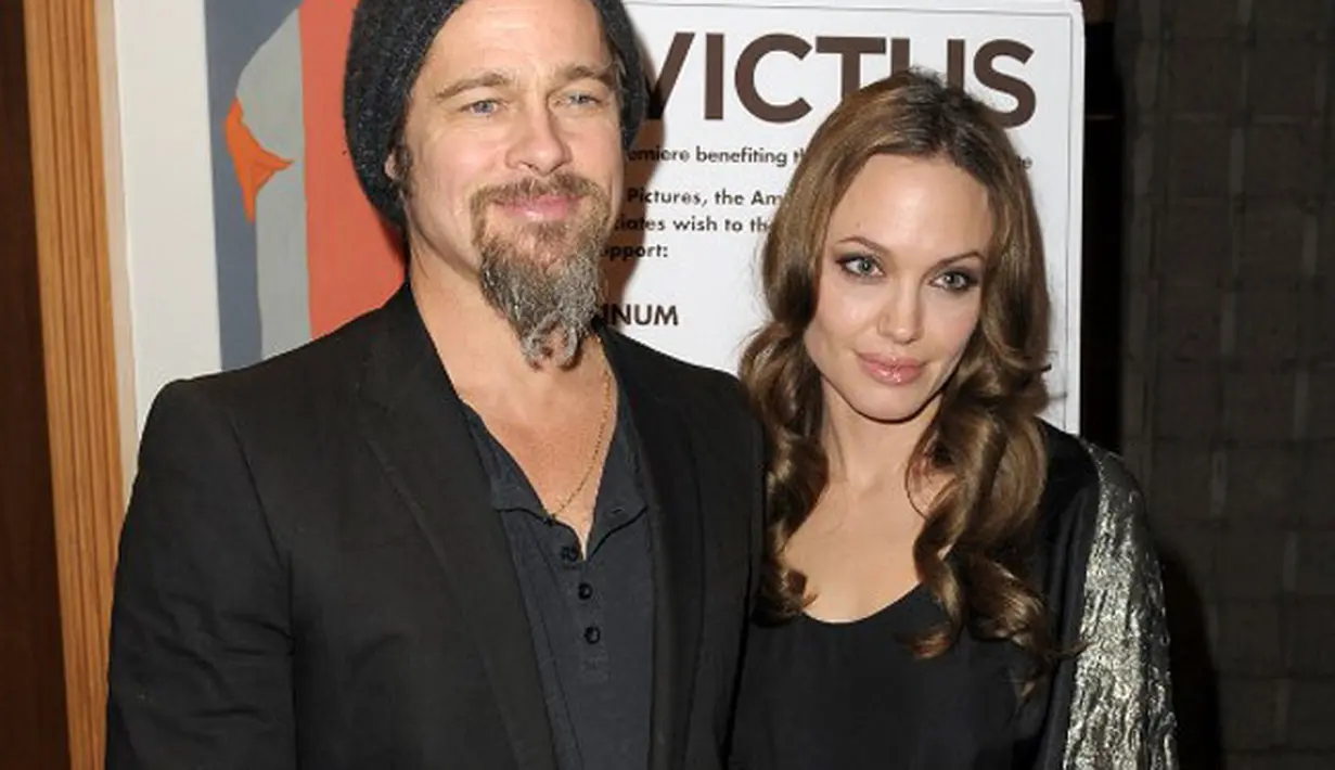 Mengingat Jolie yang gemar berkeliling dunia dengan melakukan berbagai hal, namun Pitt menginginkan jika anak-anaknya tumbuh di satu rumah yang sama, tak perlu berkeliling dunia seperti perantau. (AFP/Bintang.com)