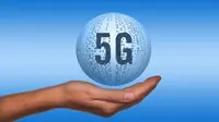 Teknologi 5G memampukan pengguna ponsel untuk dapat mengakses internet dengan kecepatan 30-50 kali lebih tinggi dari 4G