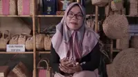 Ieko Damayanti pemiliki usaha CV Sahabat Alam, perusahaan handycraft dengan merek Ratu Eceng.