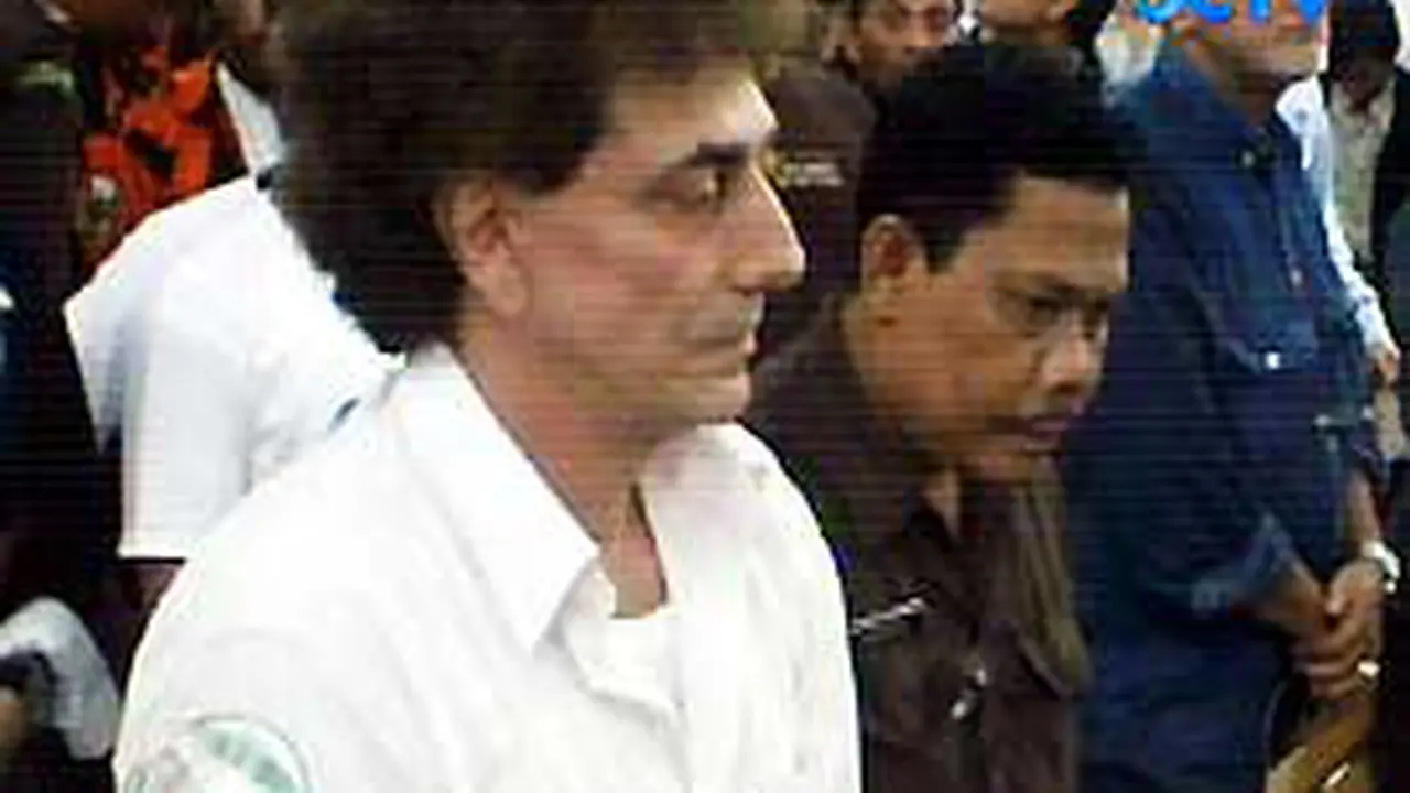 080414dahmadalbar.jpg
