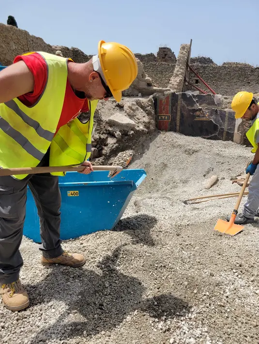 Situs ini hanya berjarak sekitar 23 km (14 mil) dari kota Naples – rumah modern dari pizza Italia yang dilindungi Unesco. (Handout / Parco Archeologico di Pompei press office / AFP)