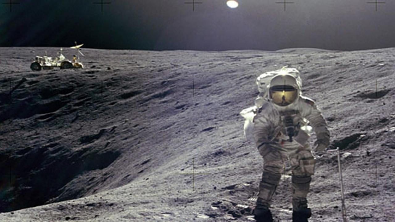 Enam Tempat Wisata Terbaik di Luar Angkasa