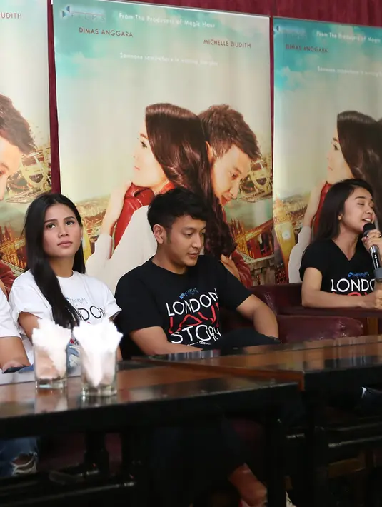 Soundtrack film ini lagu dari Afgansyah Reza yang berduet dengan penyanyi Raisa berjudul 'Percayalah'. (Andy Masela/Bintang.com)