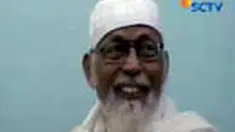 Amir Jamaah Anshorut Tauhid (JAT) Abubakar Baasyir mendesak pemerintah merehabilitasi belasan anggotanya yang pernah ditangkap namun dilepaskan lagi karena tidak cukup bukti terlibat terorisme. 