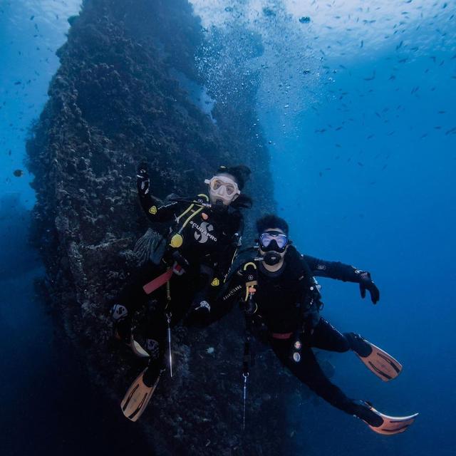 6 Potret Glenn Alinskie dan Chelsea Olivia Diving Bareng, Kenang Momen 12 Tahun Lalu