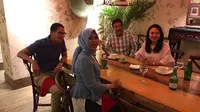 Wagub Djarot makan malam bersama Sandiaga Uno. (Liputan6.com/Lizsa Egeham)