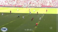 Bayern Munich mengakhiri musim dengan mengalami kekalahan telak 4-1 atas Stuttgart di rumah sendiri, Sabtu (12/5). Anastasios Doni...