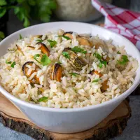 ilustrasi nasi kerang/Esin Deniz/Shutterstock