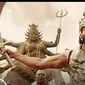 Adegan film Baahubali The Beginning (Foto: Dharma Productions via IMDB)