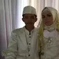 Pengantin menikah di warung setelah rumahnya digusur, Bogor. (Liputan6.com/ Achmad Sudarno)