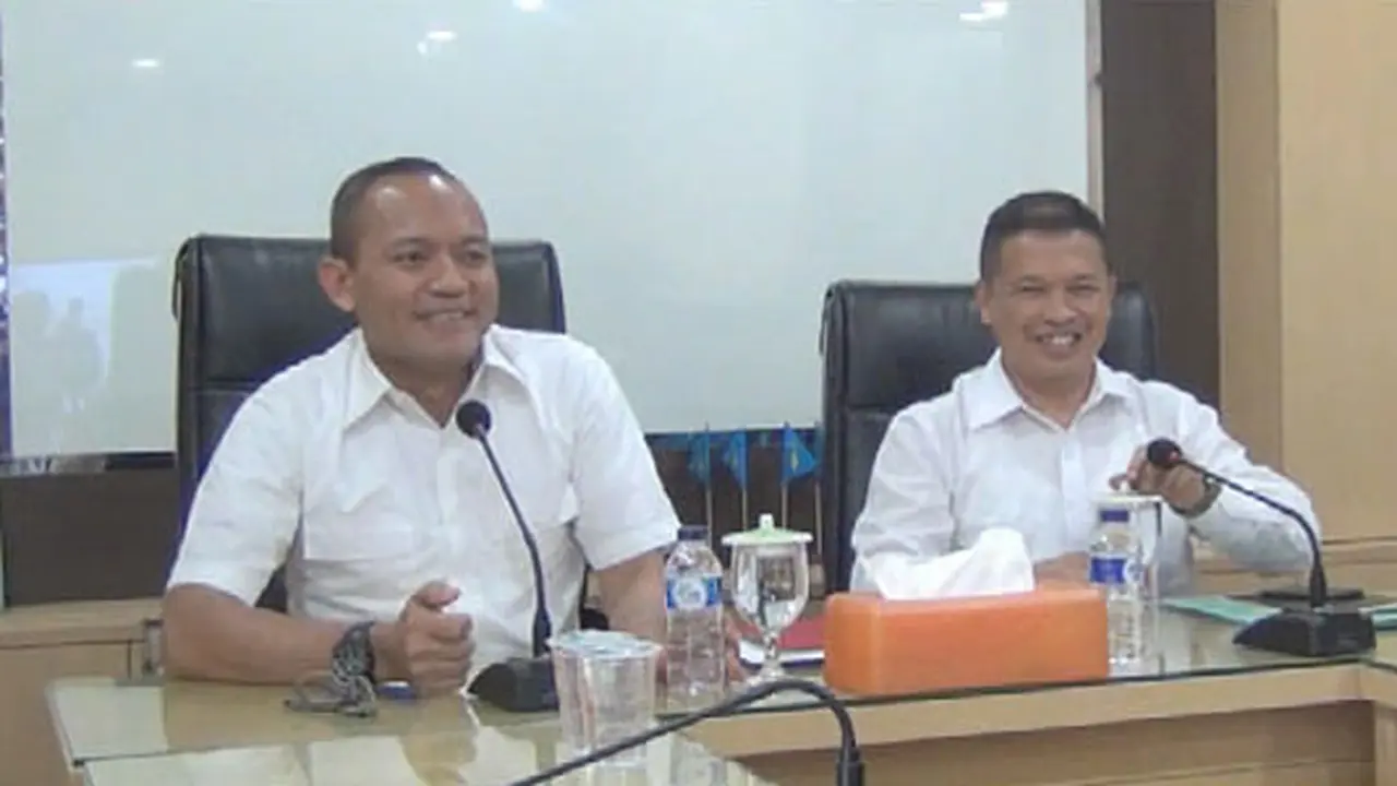 suap-bea-cukai-131031d-v.jpg