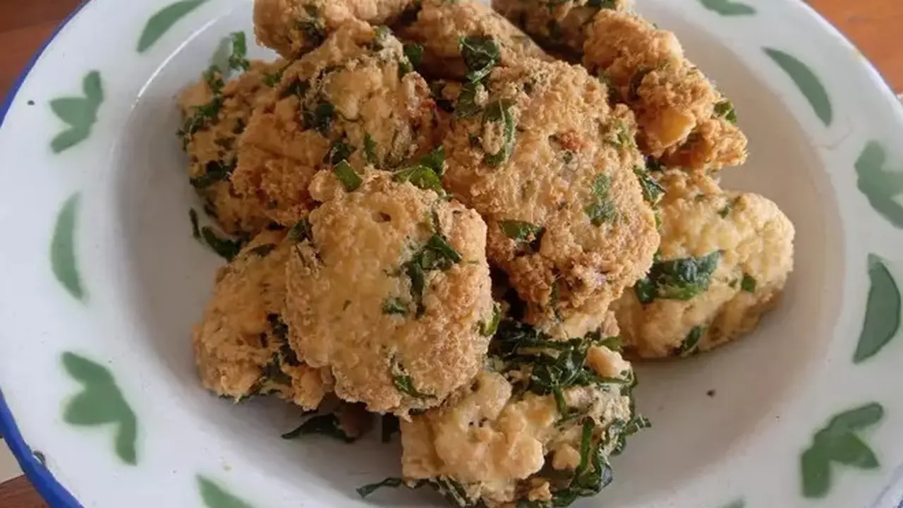3 Resep Praktis Berbahan Bayam, dari Perkedel hingga Keripik
